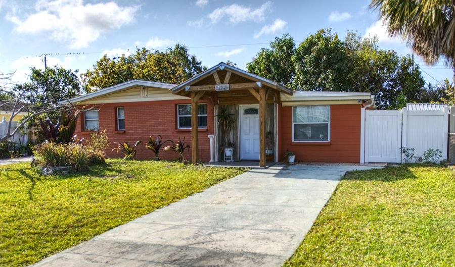 Tampa House: 4530 W Idlewild Ave