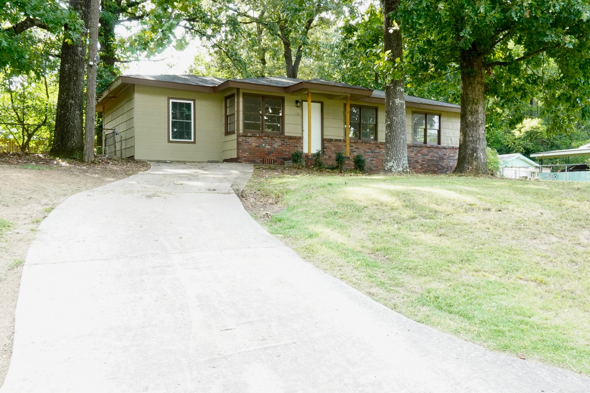 Birmingham House: 1608 1st St NW