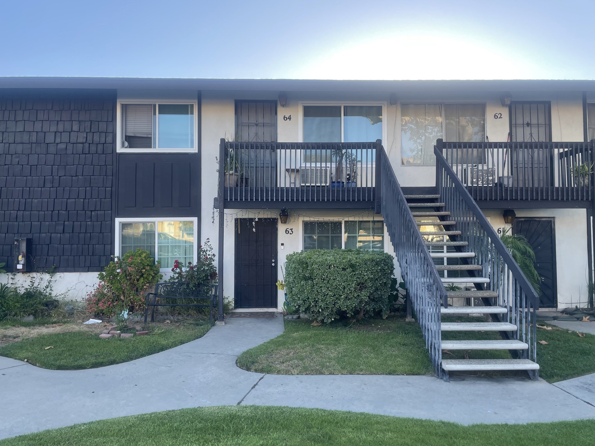 Stanton Condo: 7100 Cerritos Ave