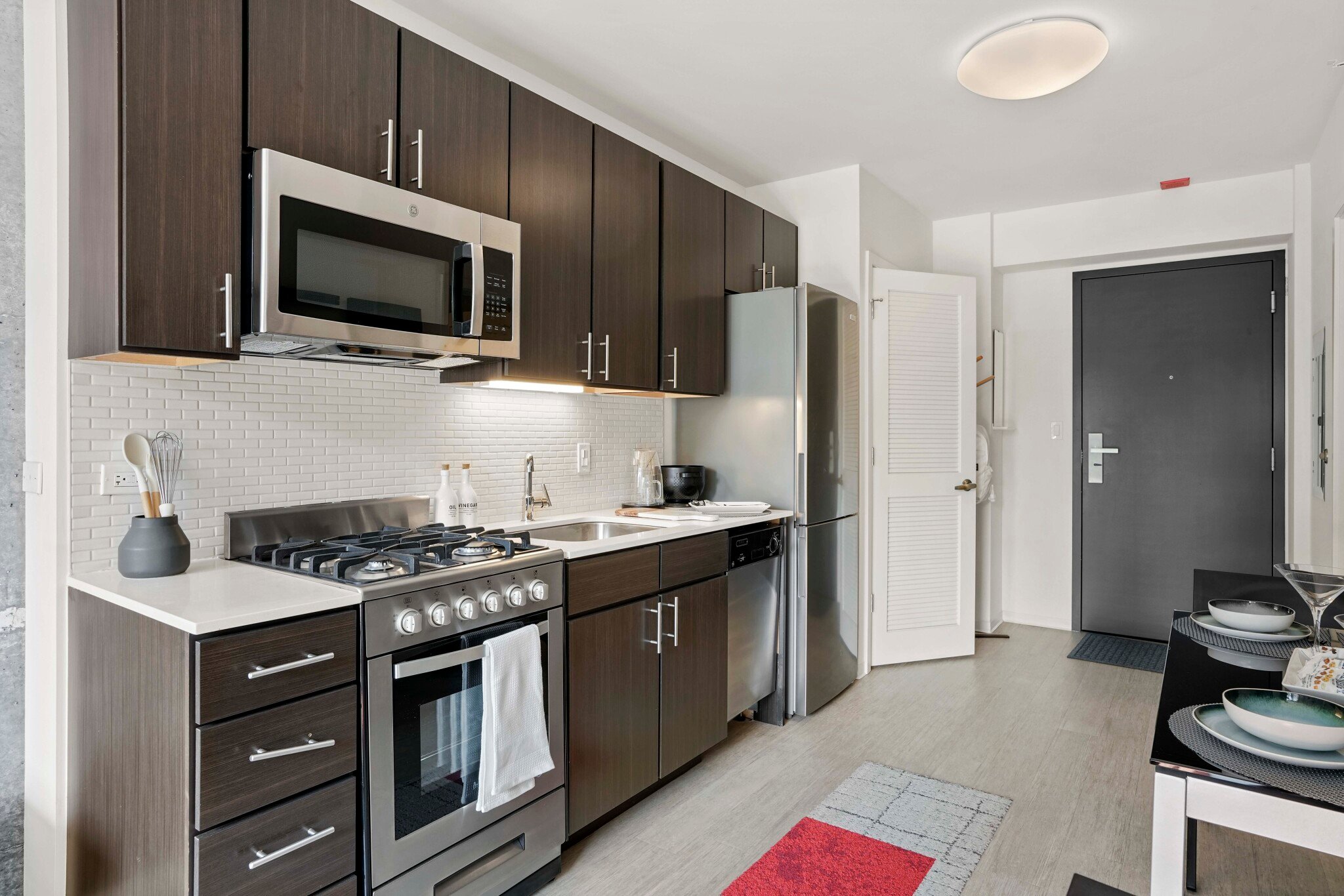Chicago Condo: 167 W Superior