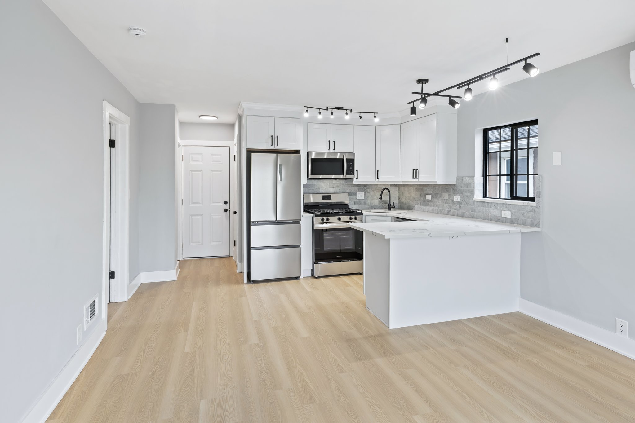 Forest Park Apartment: 1434 Circle Ave