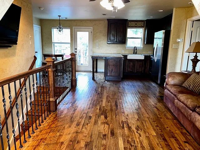 Argyle House: 337 Crawford Rd