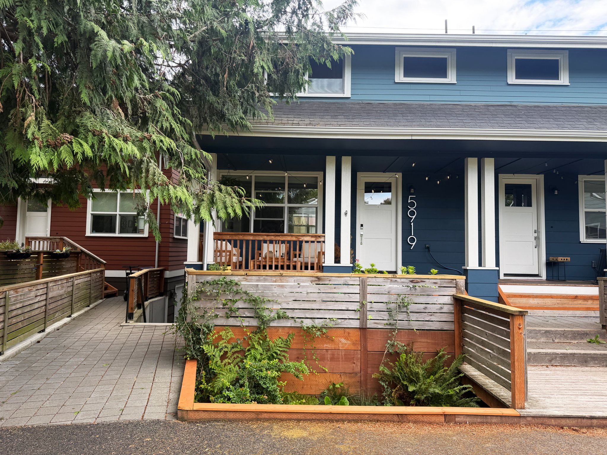 Seattle House: 5919 42nd Ave SW