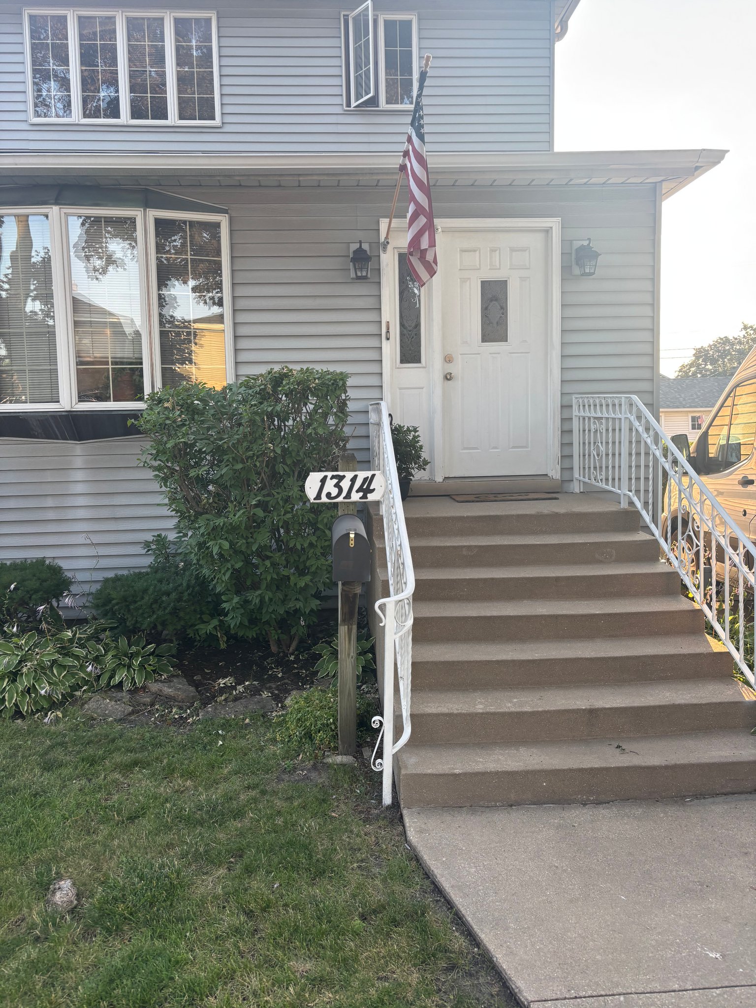 Melrose Park Single Room: 1314N. 21st. Ave
