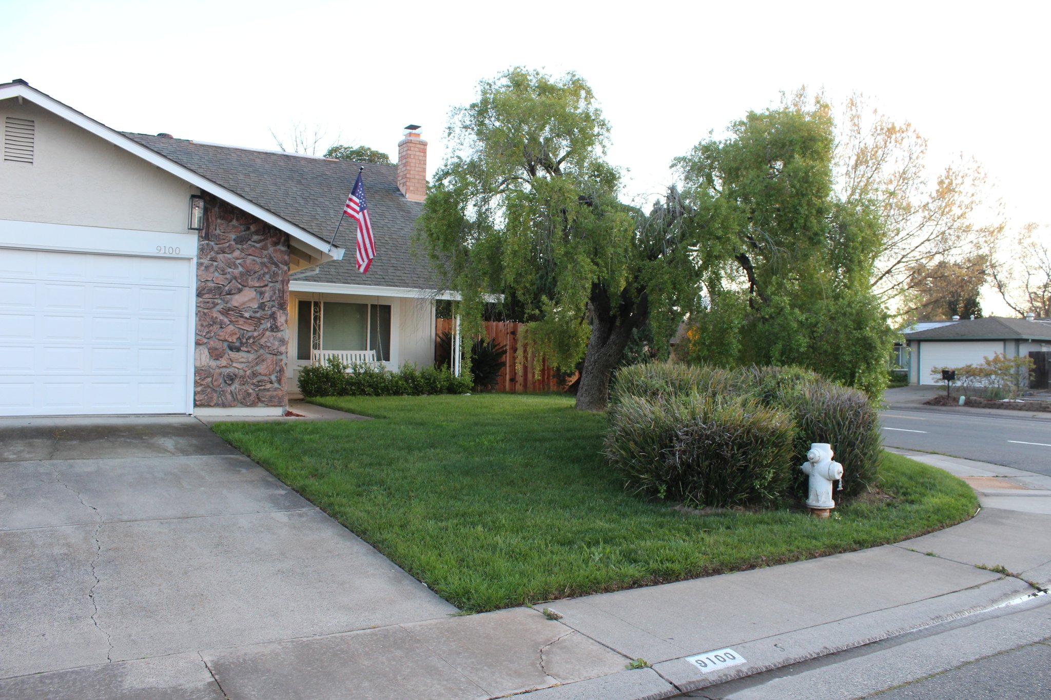 Sacramento House: 9100 Castlebar Way