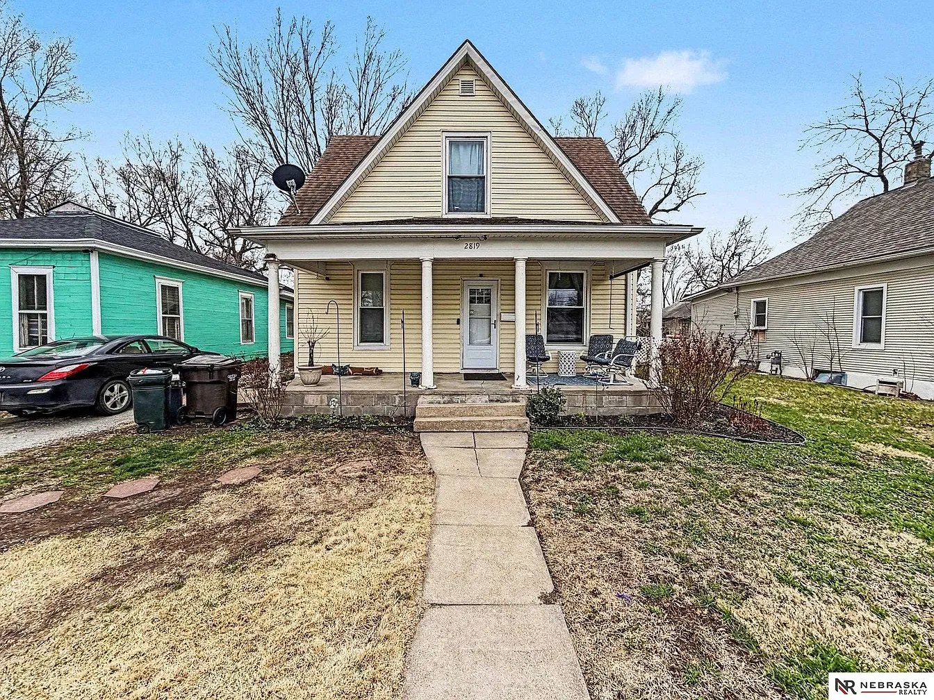 Lincoln House: 2819 U St