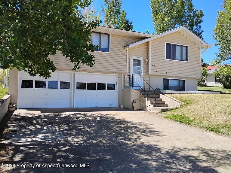 Meeker House: 1409 Silver Sage Rd