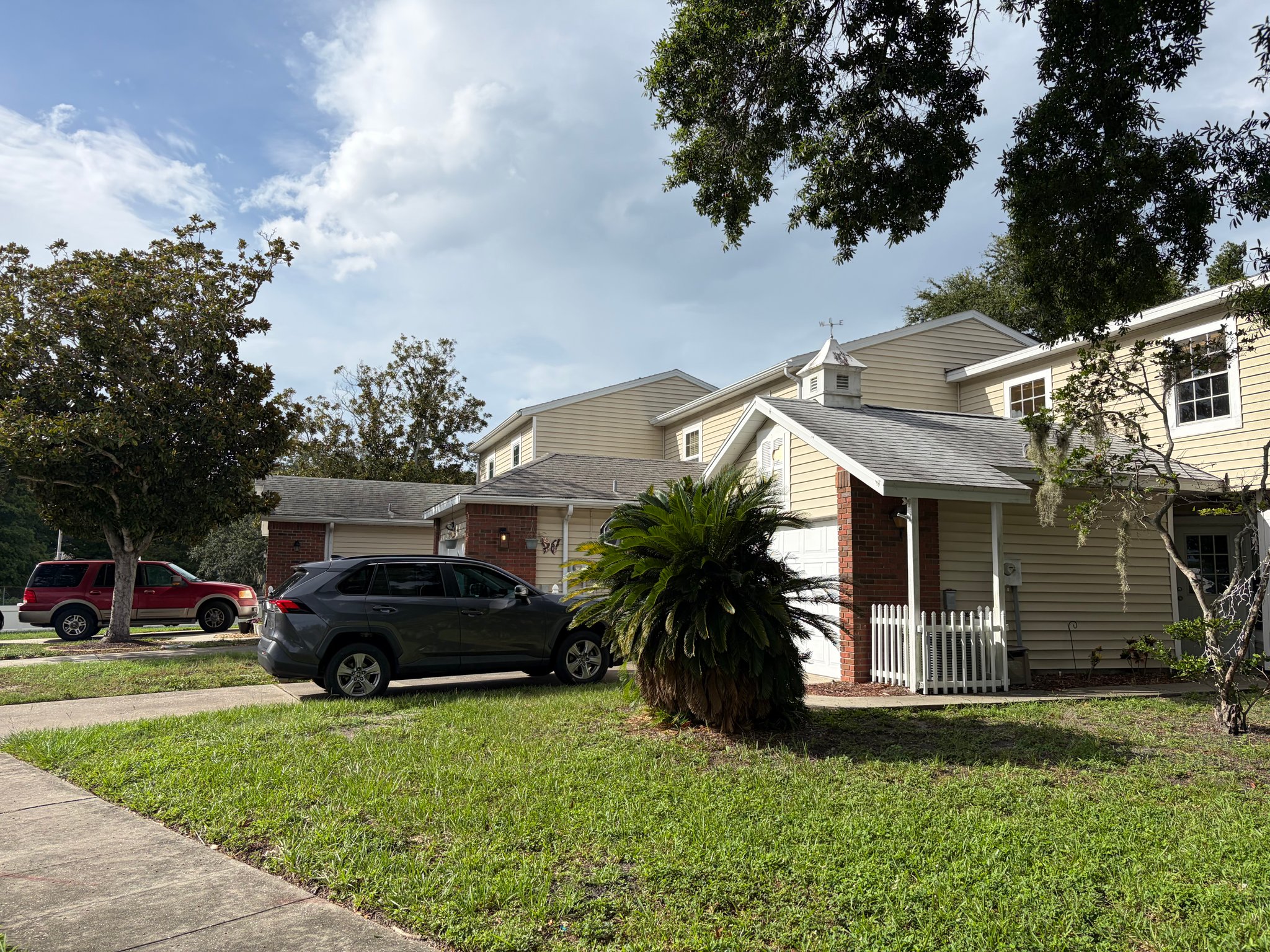 Palm Harbor Townhome: 3174 Beecher Dr E