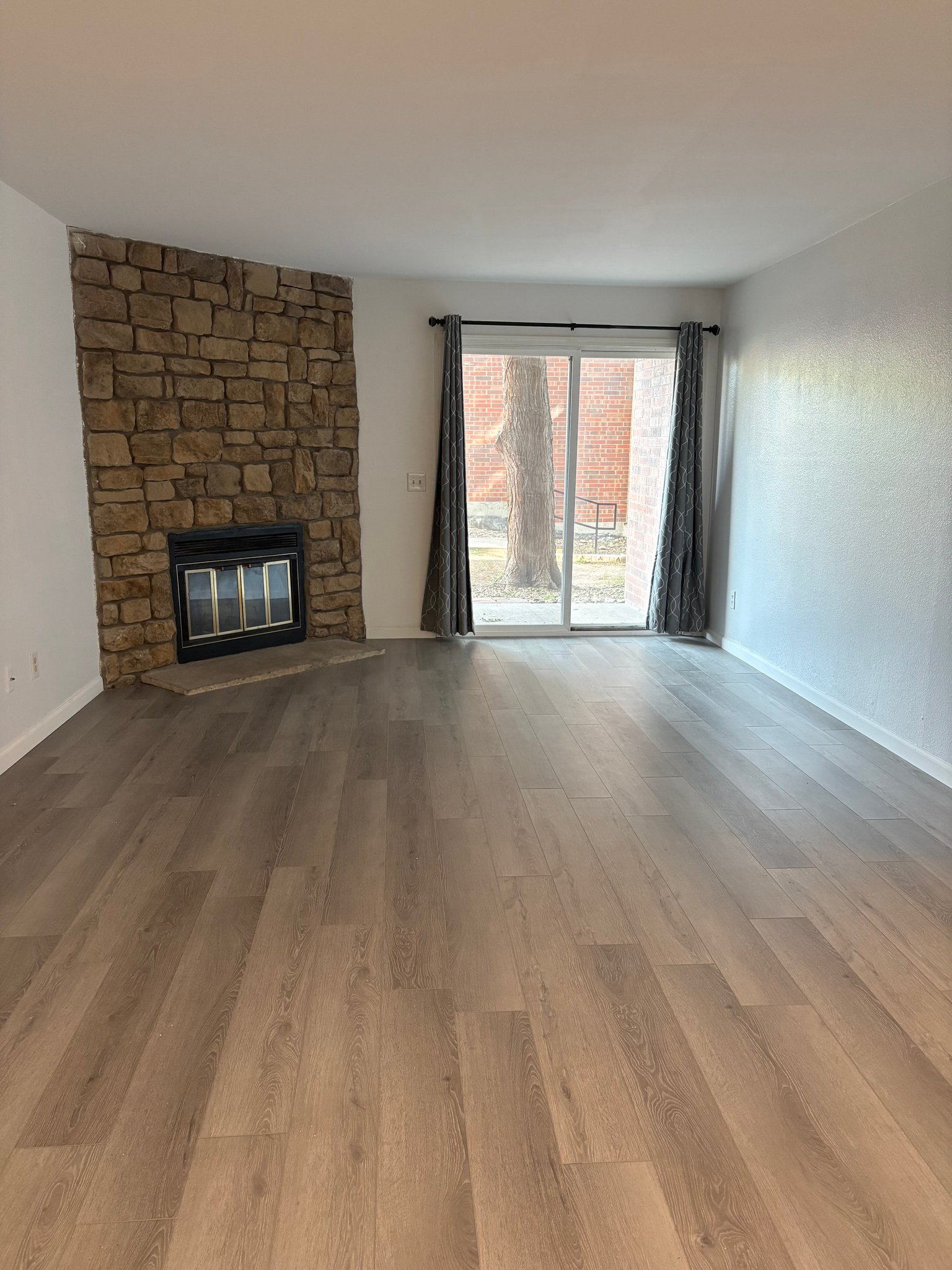 Lakewood Condo: 318 Wright St