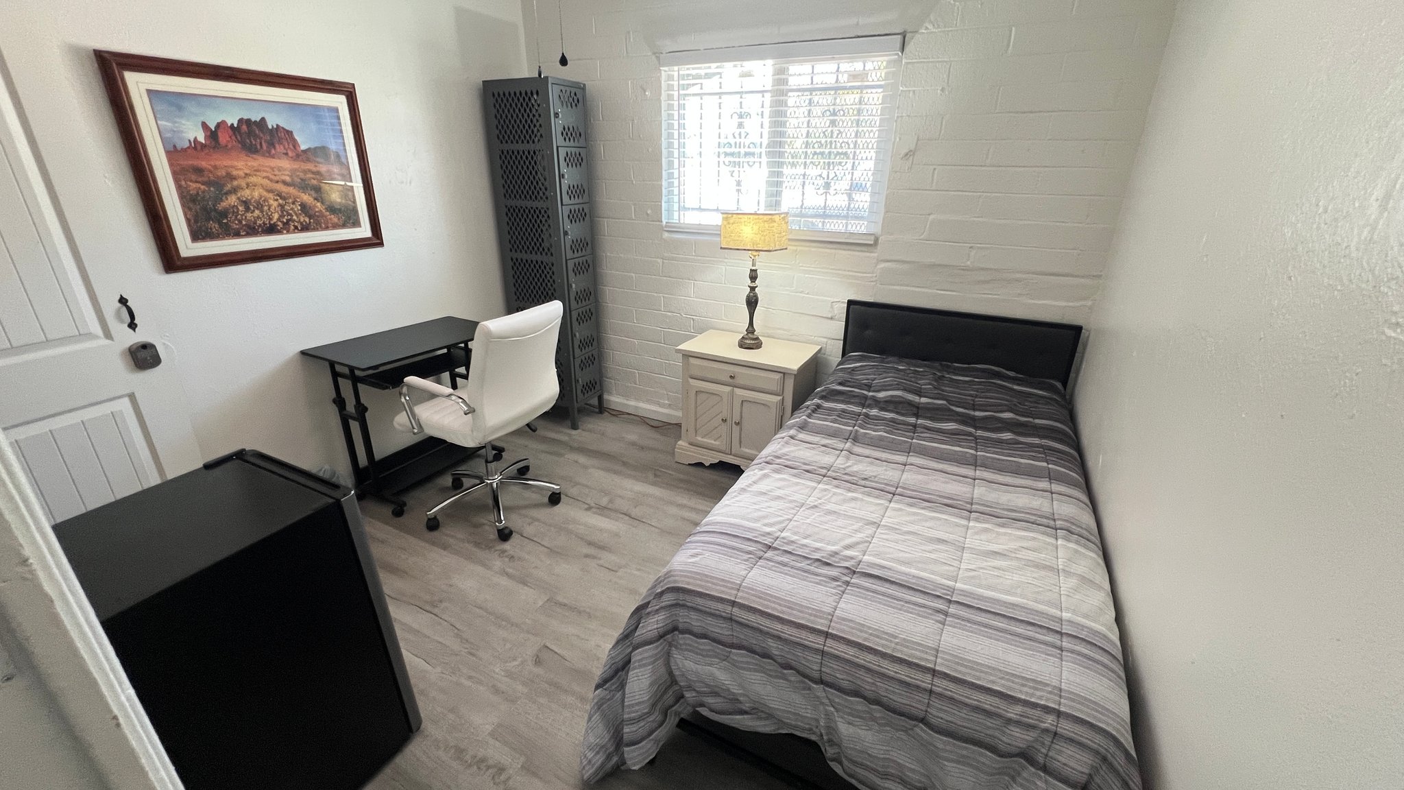 Phoenix Single Room: 2019 E Southern Ave
