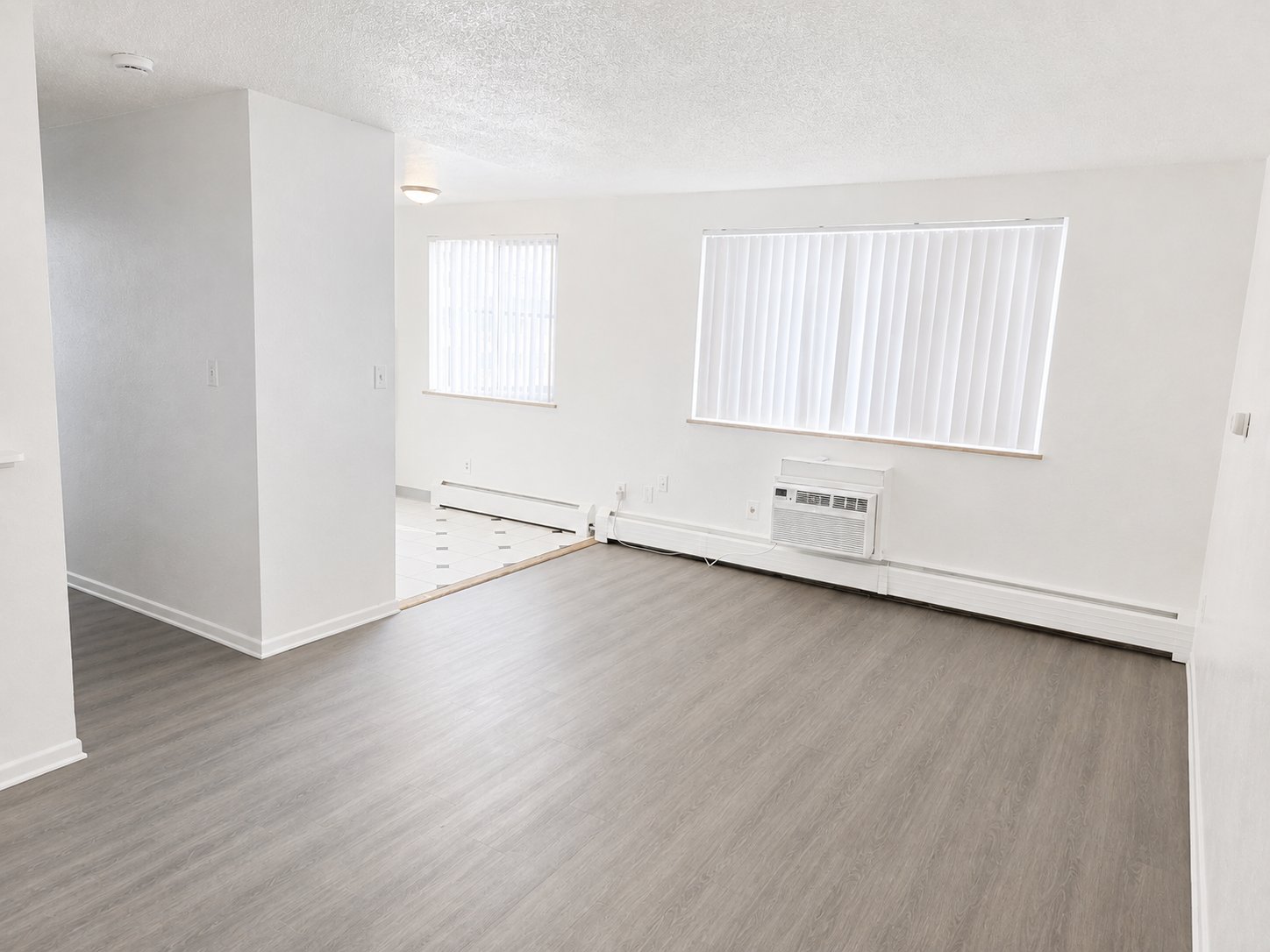 Denver Apartment: 4720 E 8th Ave