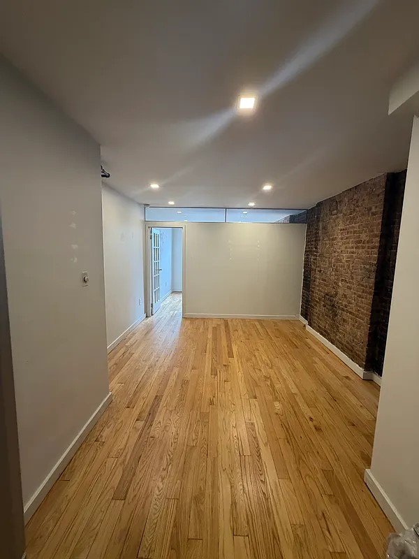 New York Condo: 63 Clinton St