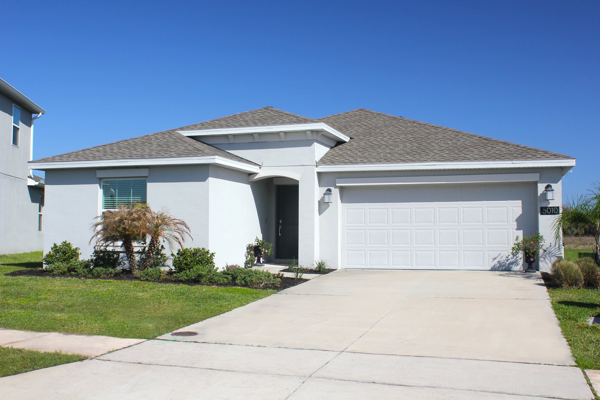 Saint Cloud House: 5010 Four Strand Ct