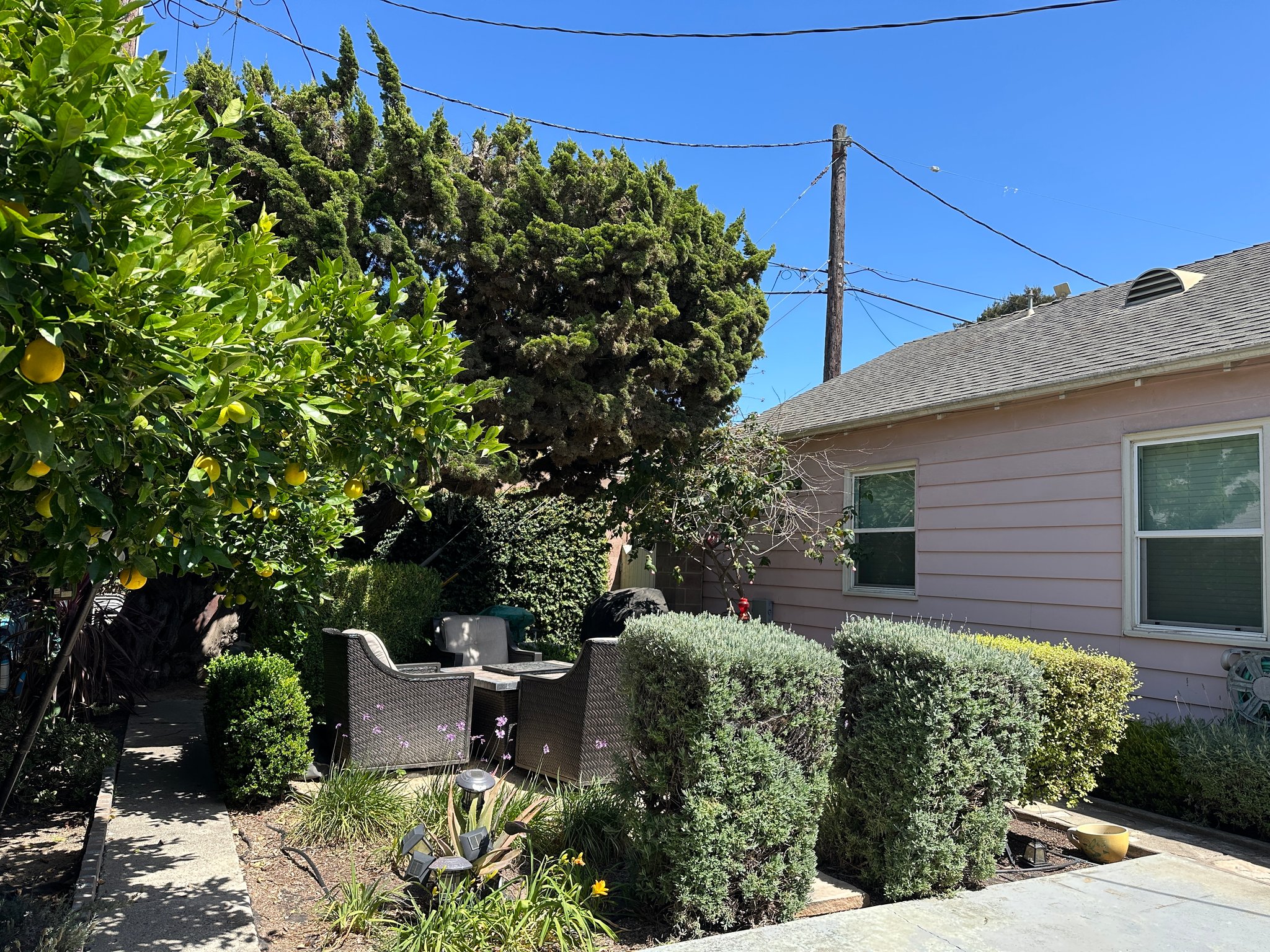Santa Maria House: 303 E Park Ave