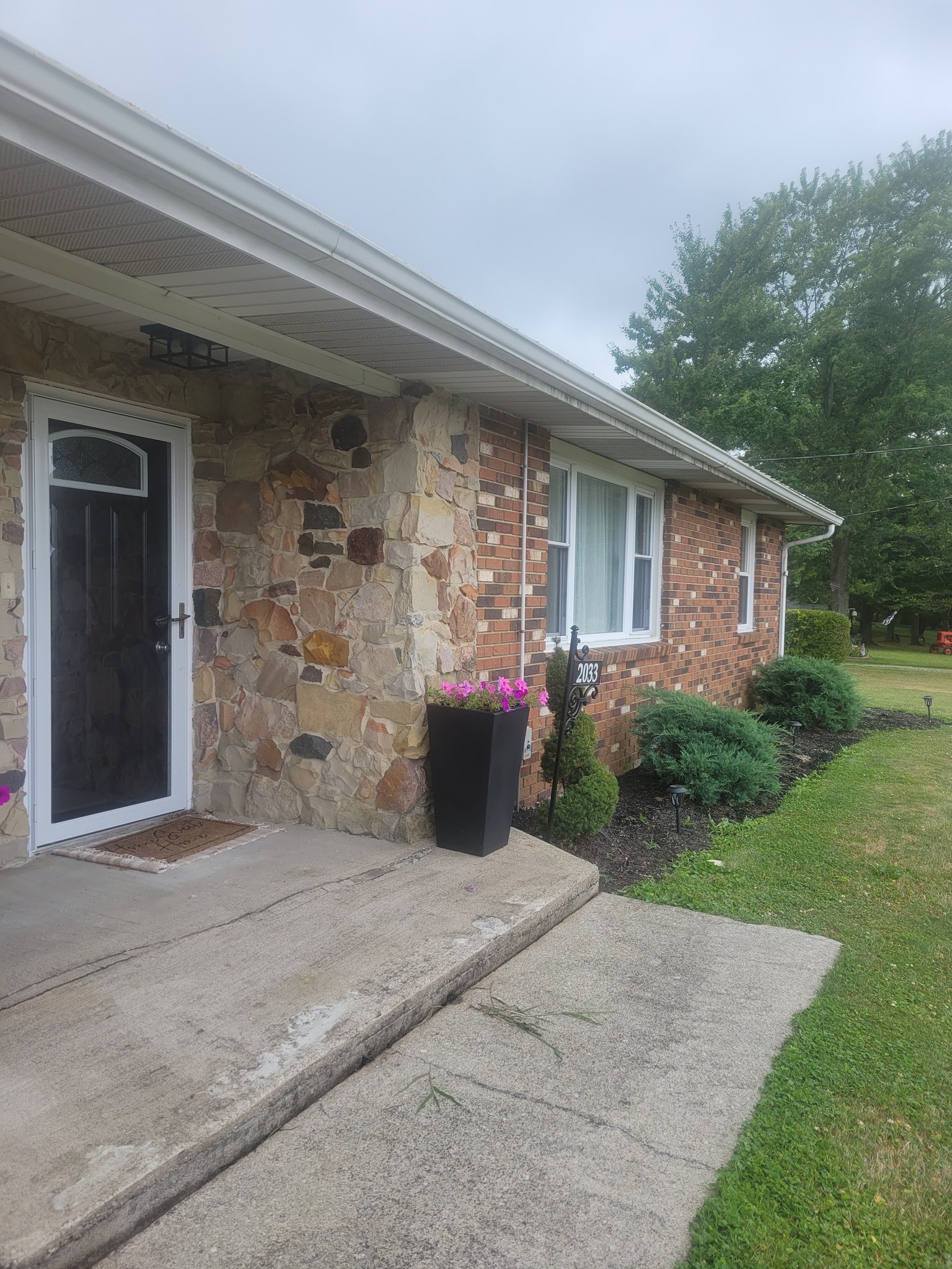 New London Multiplex: 2035 Prospect Rd