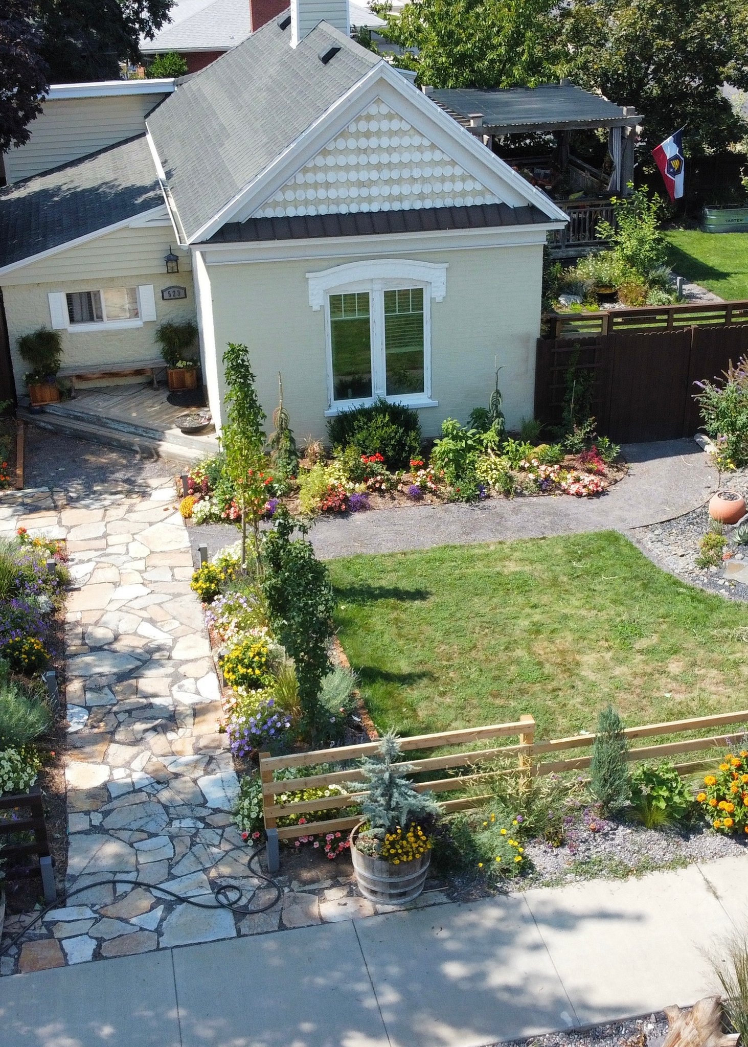 Bountiful House: 523 N 400 E