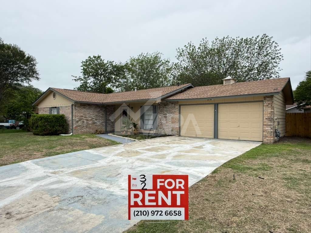 San Antonio House: 5419 LAKE GROVE DR