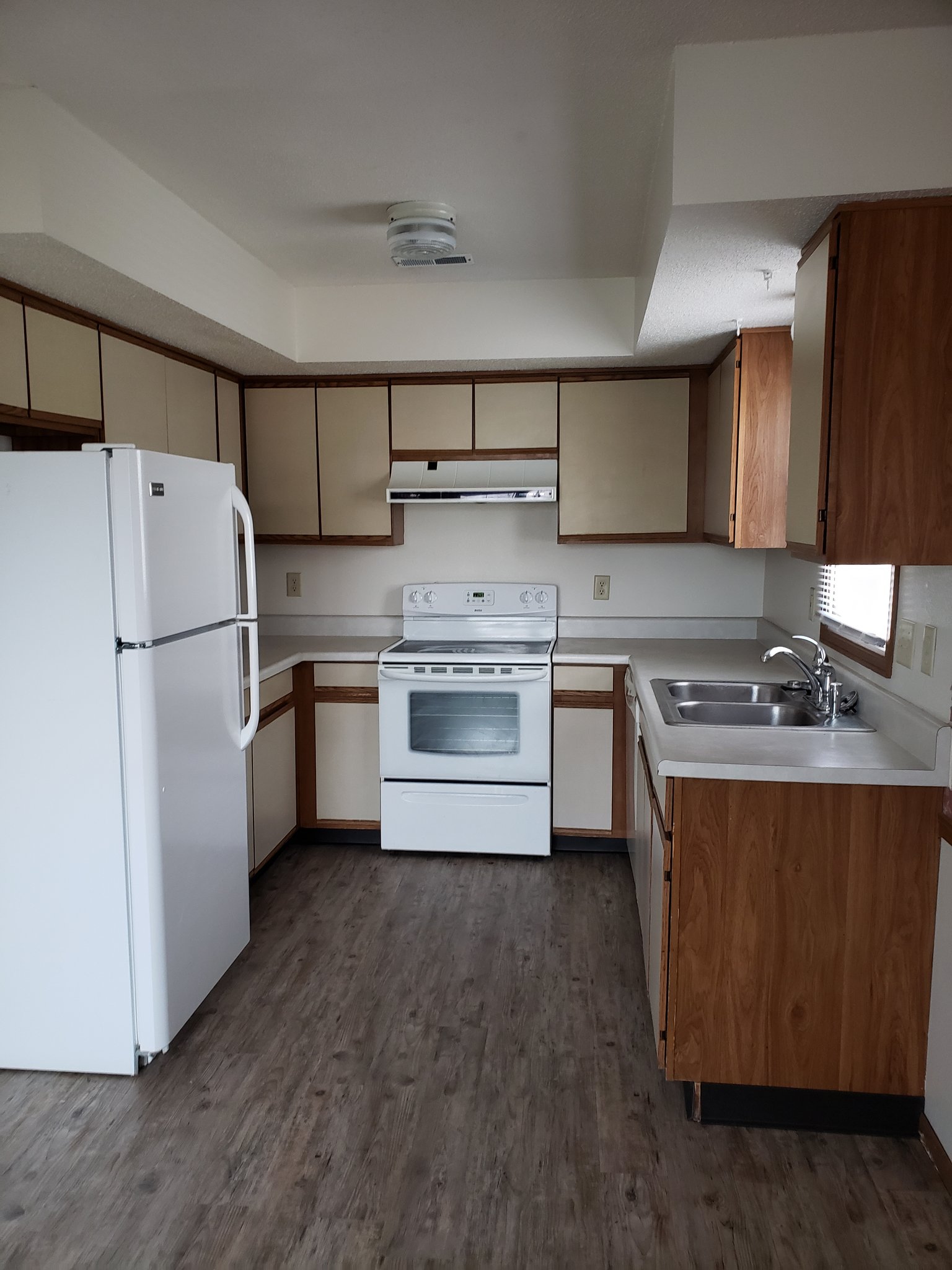 Toledo Multiplex: 5742 Ryewyck Dr. # 3