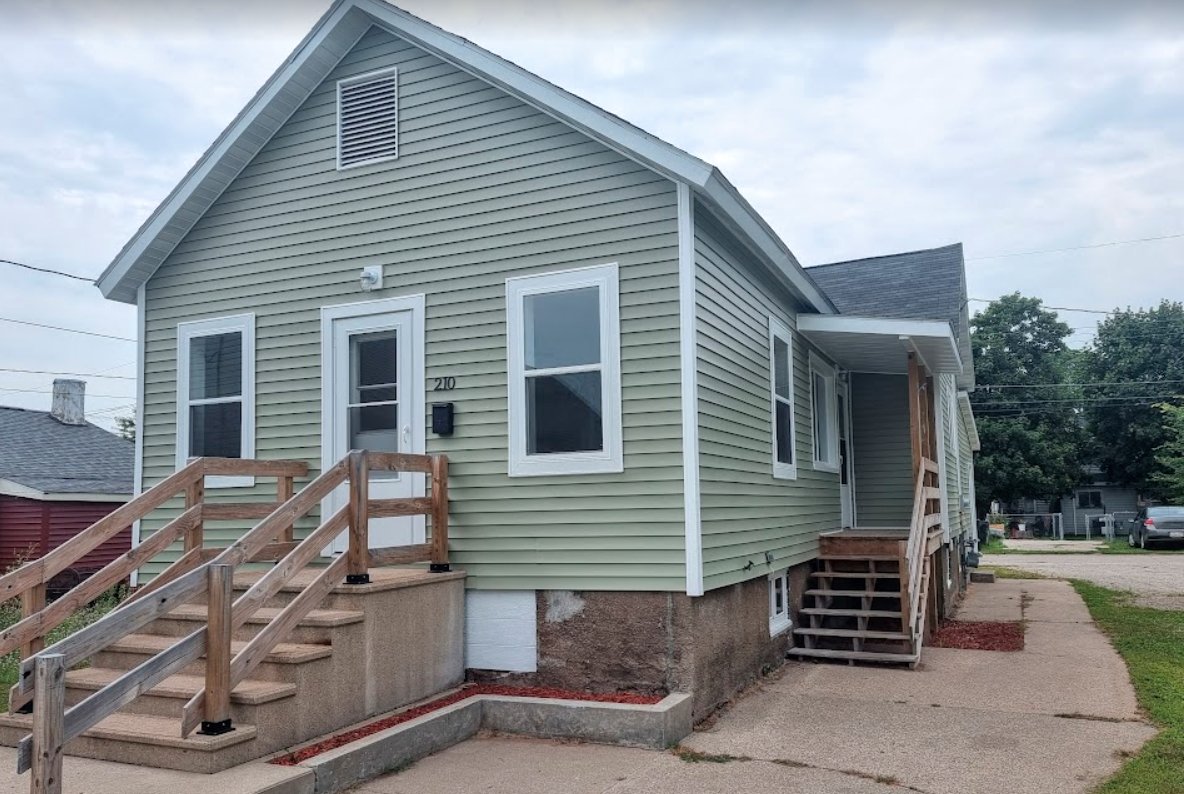 Escanaba House: 210 N 15th street