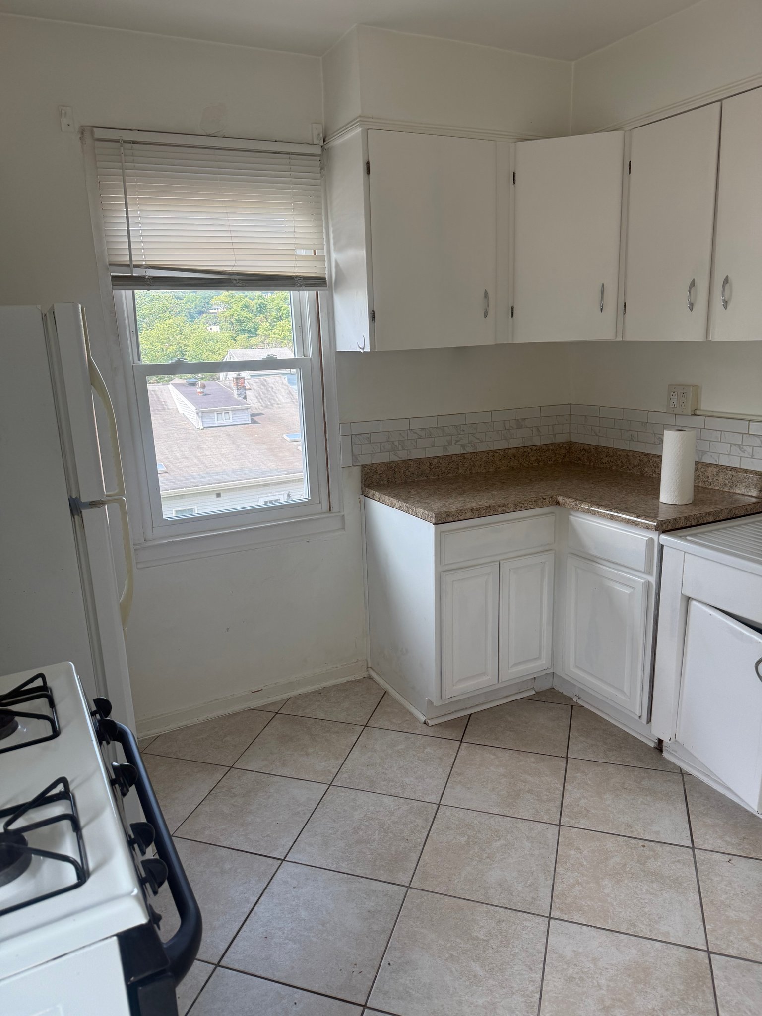 Yonkers Apartment: 127 Belknap Ave