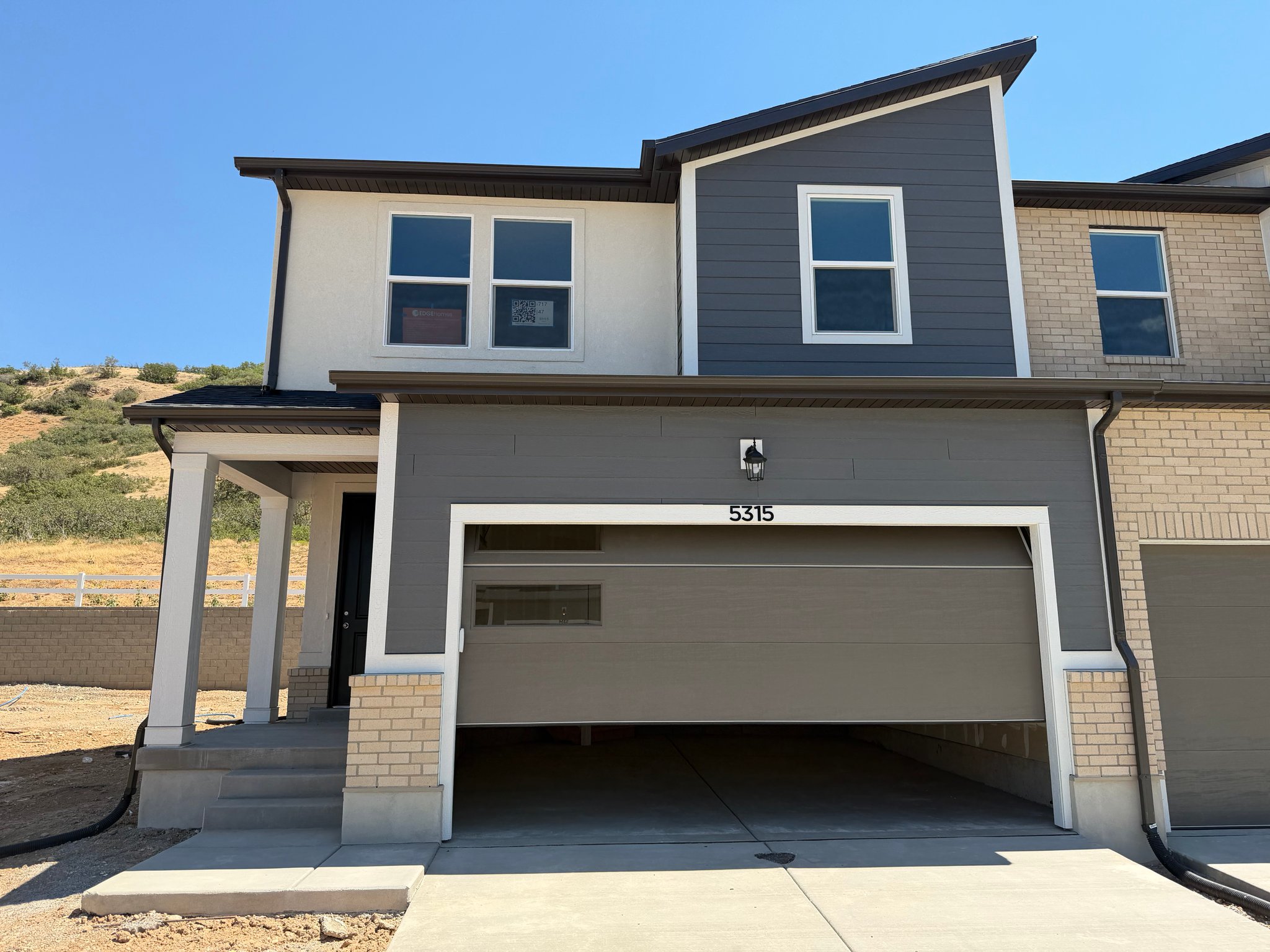 Mapleton Townhome: 5315 S Acacia Drive