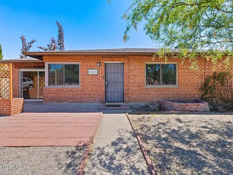 Tucson House: 4834 E Cecelia St