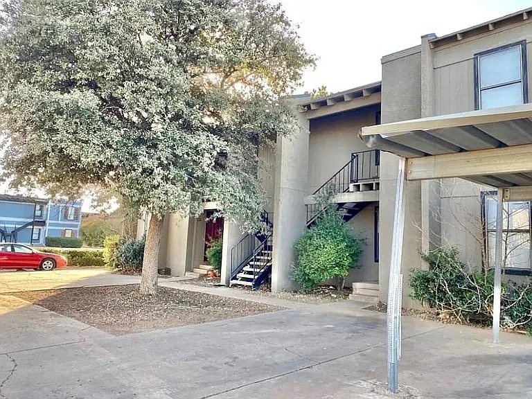 Lubbock Multiplex: 7406 Avenue X