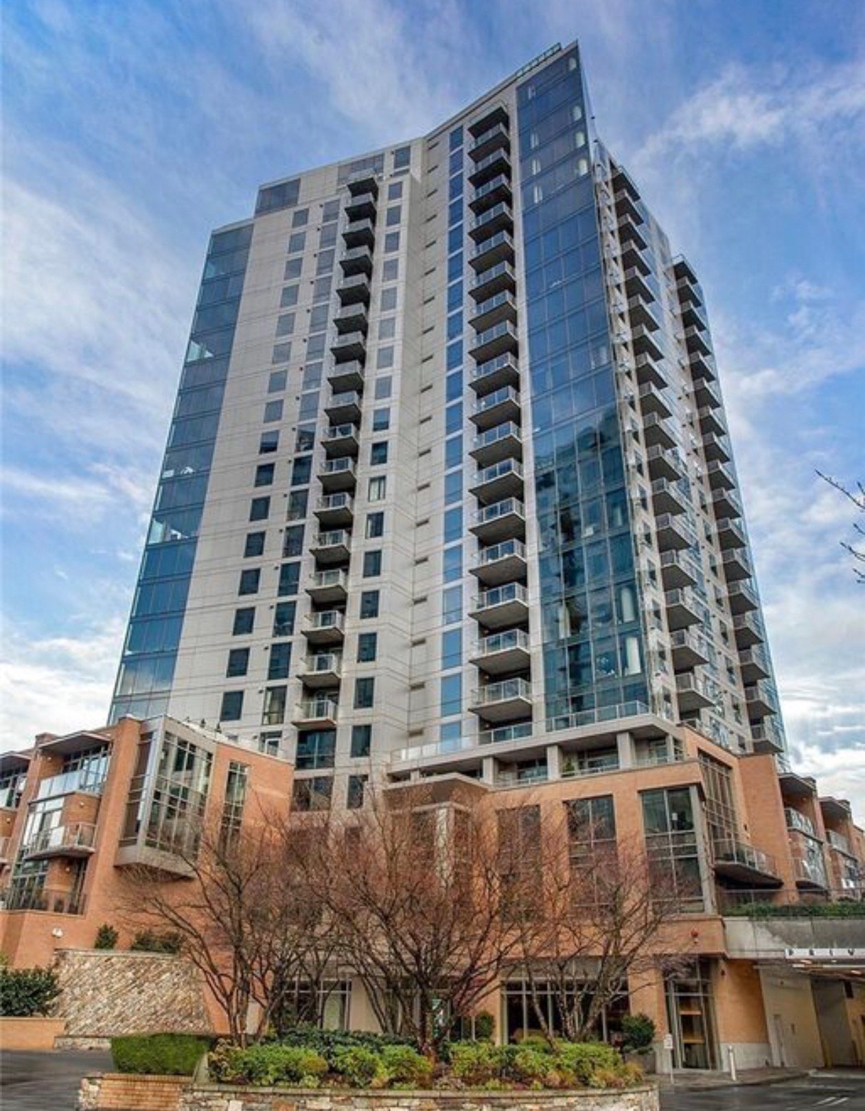 Bellevue Apartment: 10650 NE 9th Pl