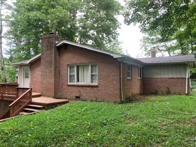 Boone House: 300 N. Hampton Rd