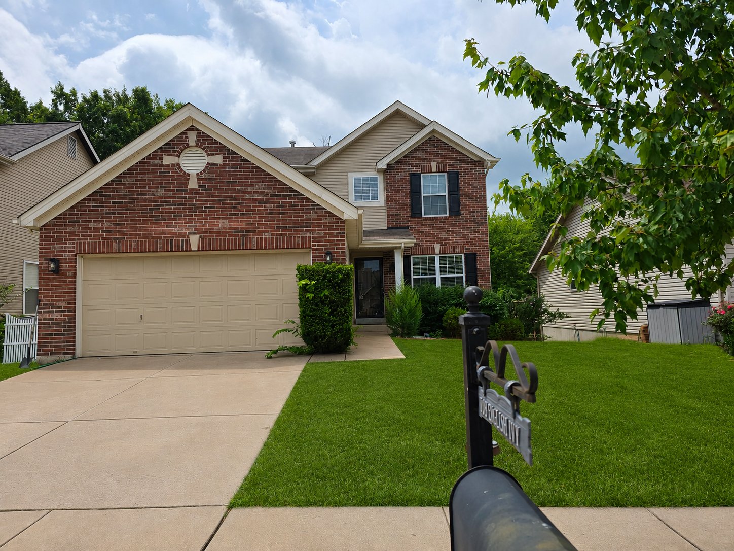 O Fallon House: 708 English Ivy