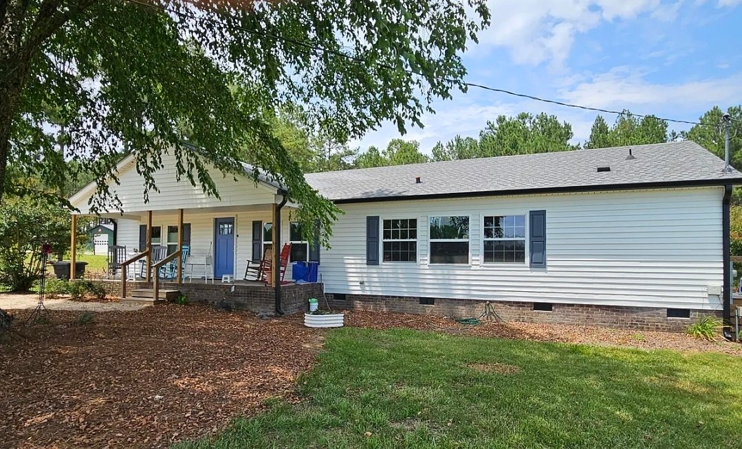 Louisburg House: 114 Franks Farm Rd