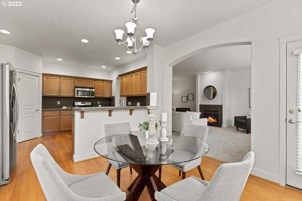 Vancouver House: 8020 NE 20th St
