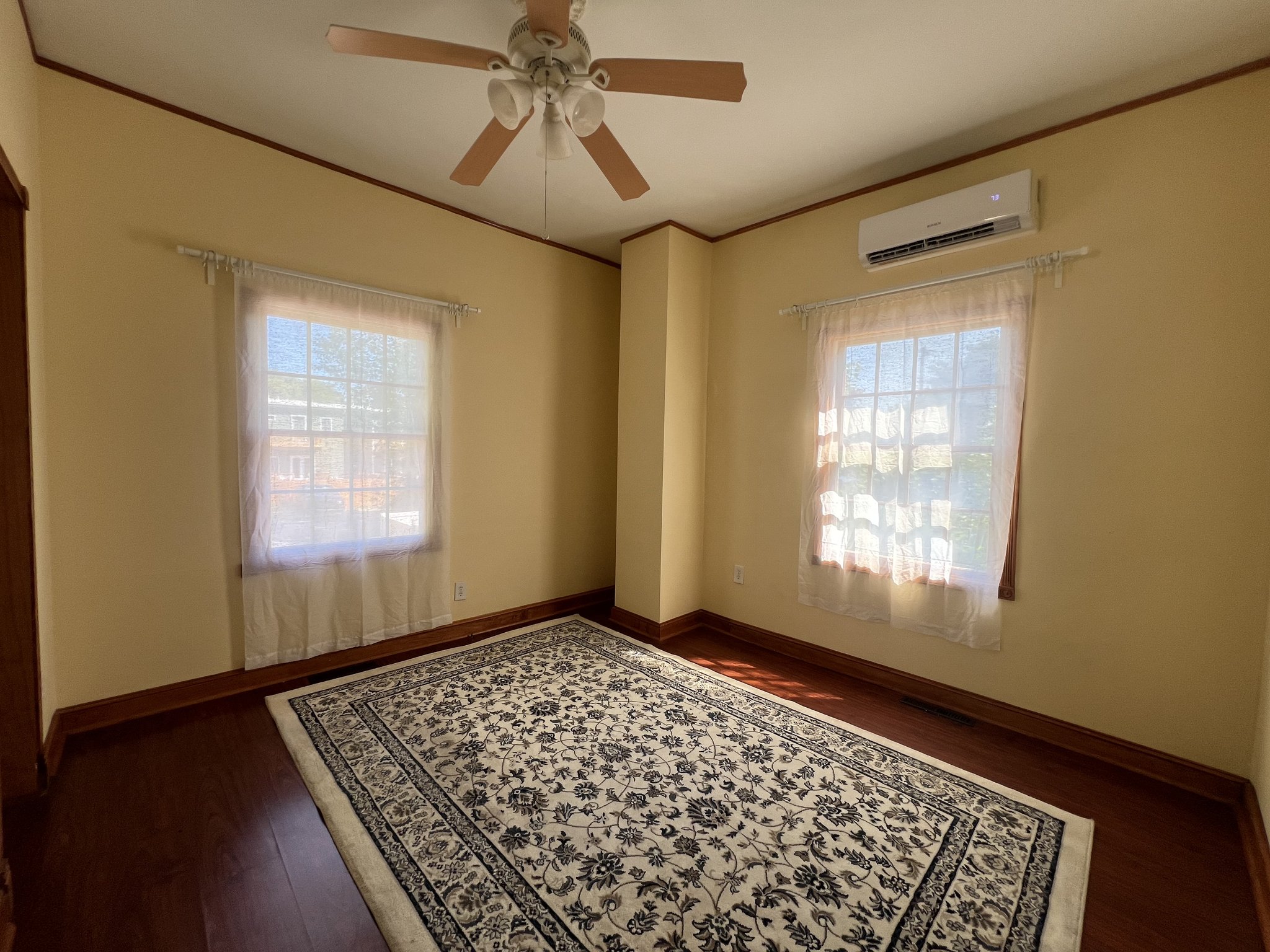 Richmond Single Room: 2500 Block Bainbridge st