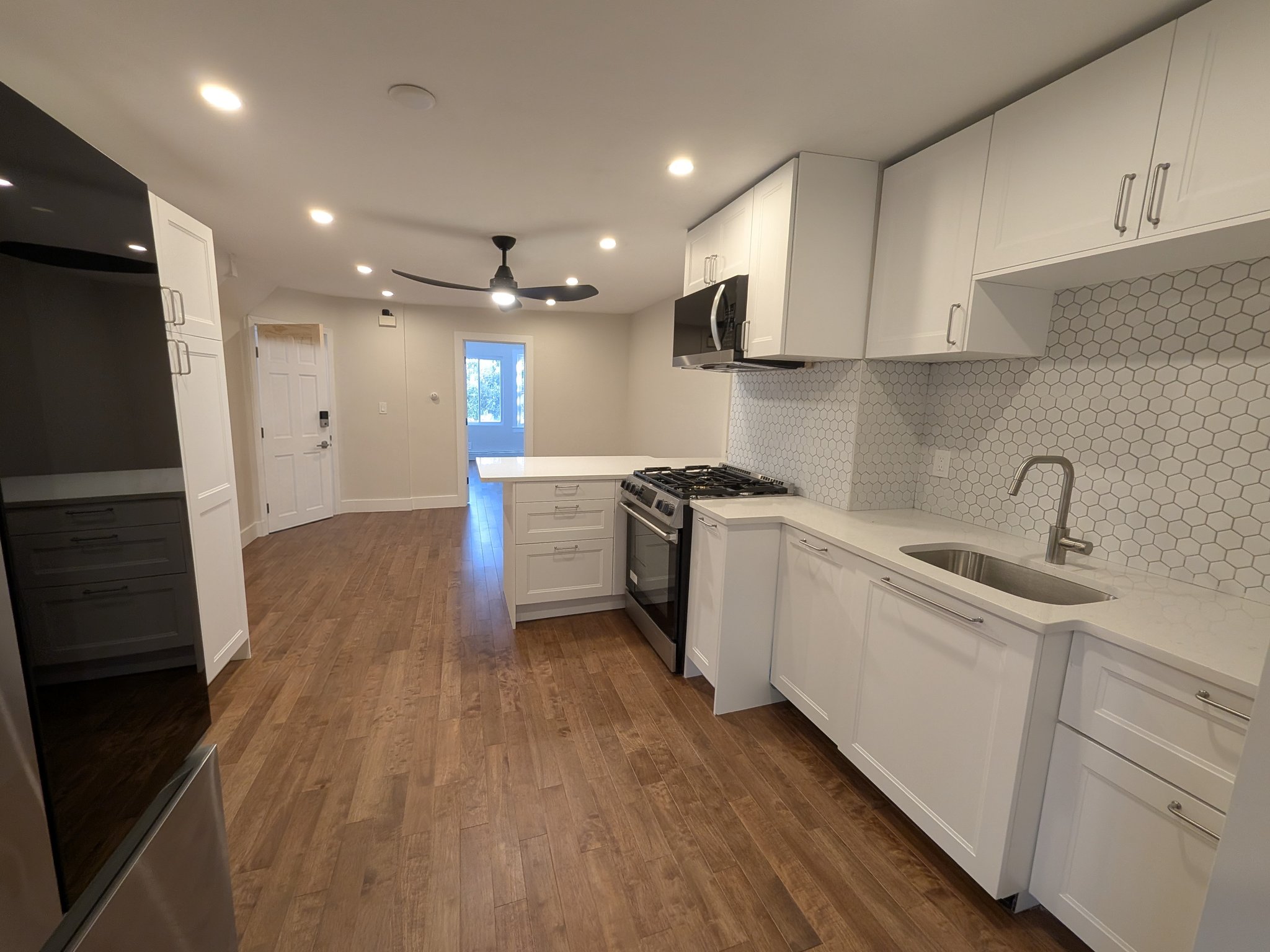 Boston Apartment: 91 Marginal St