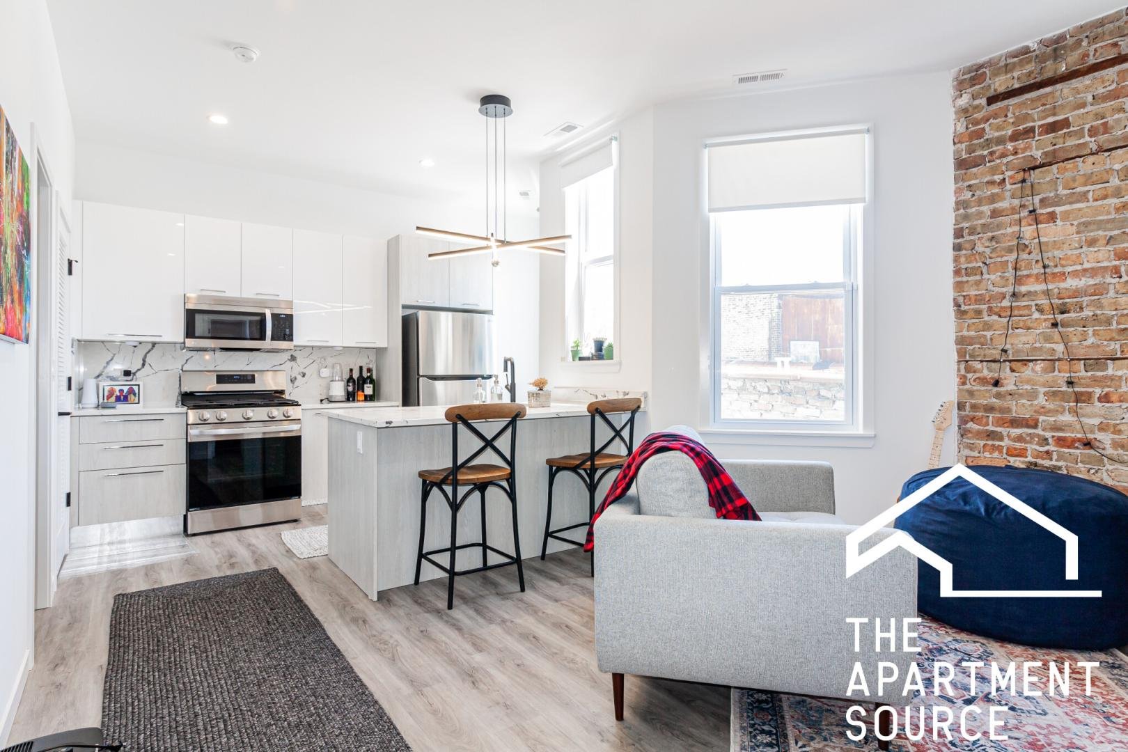 Chicago Condo: 2743 W Division
