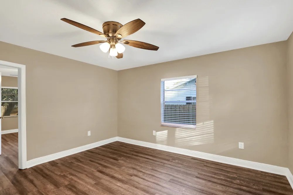 Tampa Townhome: 8717 N Mandarine Pl