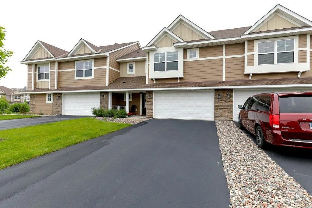 Eagan Townhome: 3430 Chestnut Ln