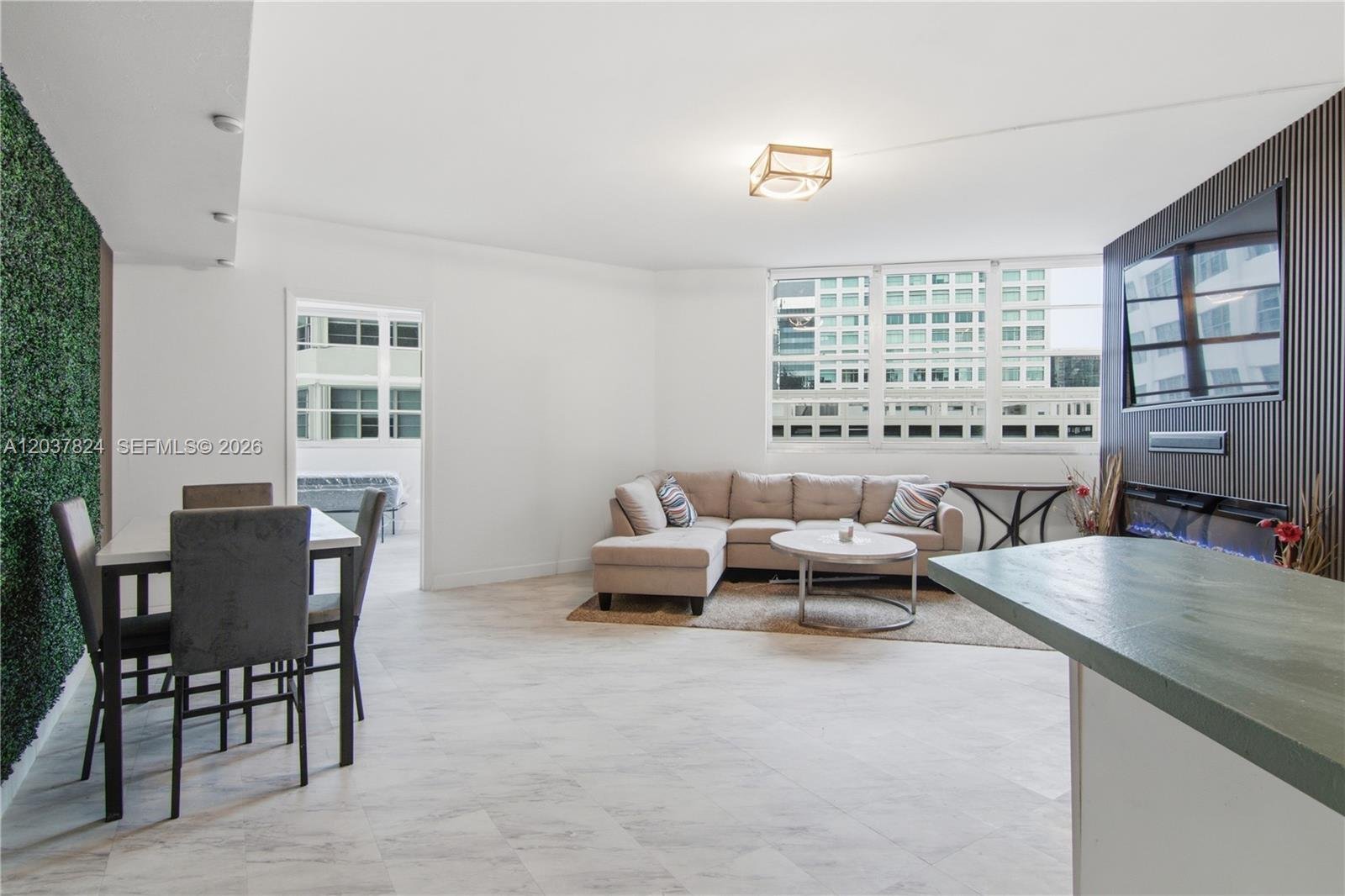 Miami Condo: 801 Brickell Bay Dr