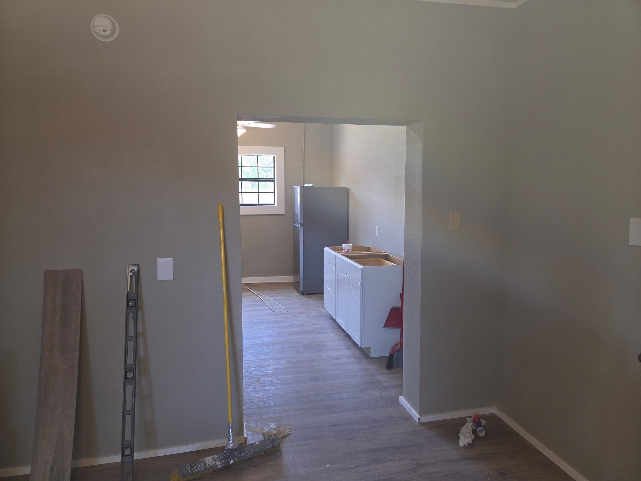 Center Condo: 112 Wheeler Ave