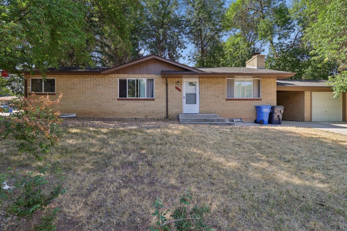 Fort Collins House: 633 E Stuart St