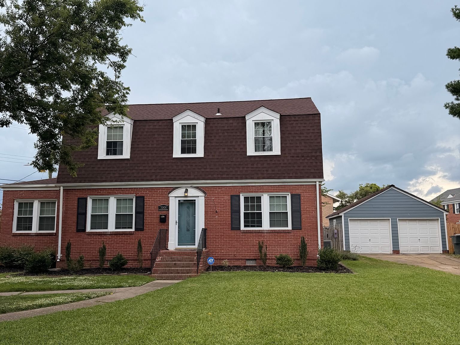 Newport News House: 7001 Belvedere Dr