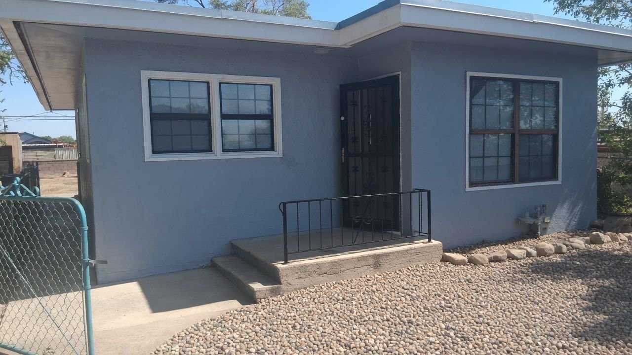 Pueblo House: 1625 E 18th St