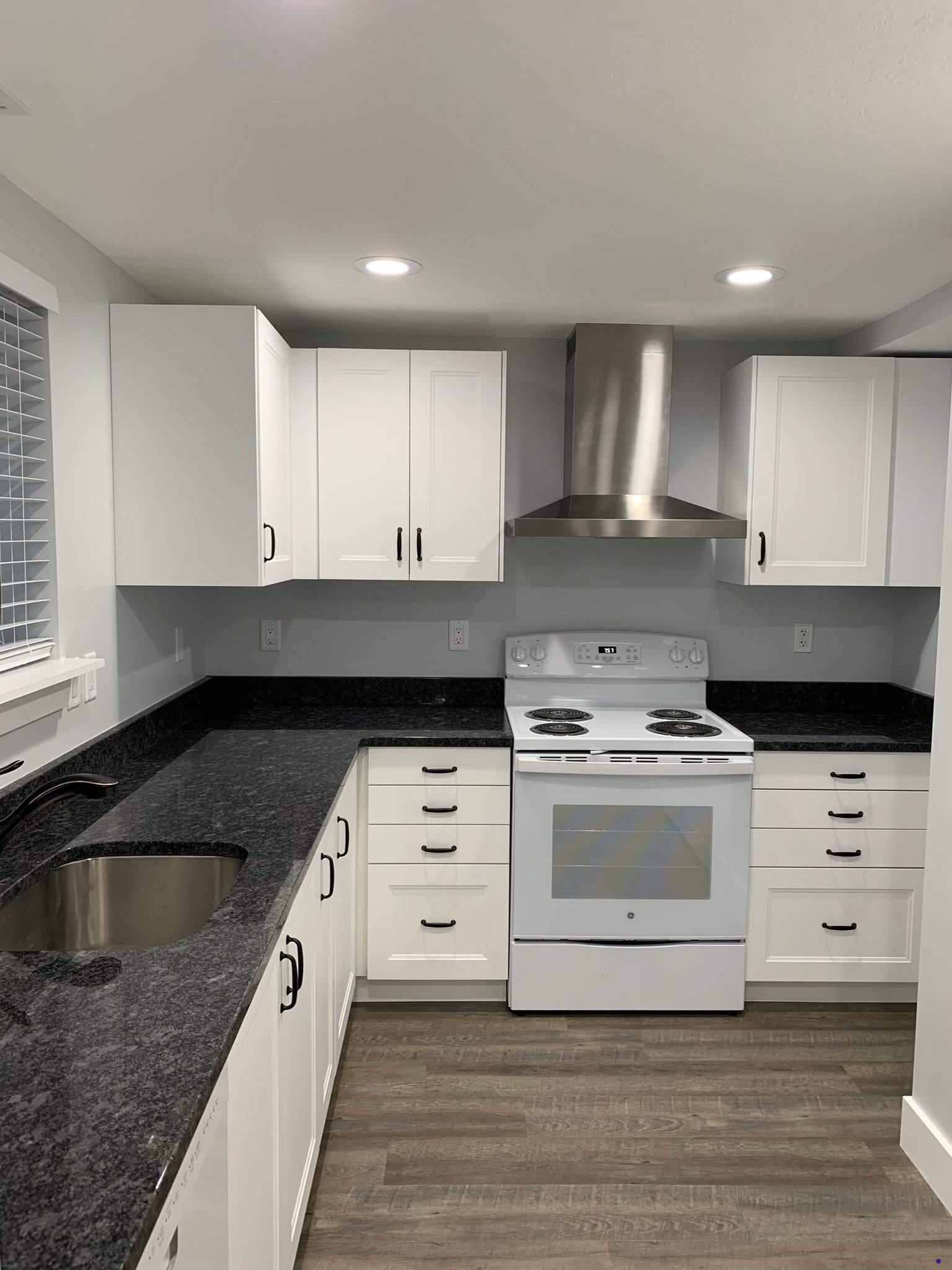 SANDY House: 8740 S Spartan Drive