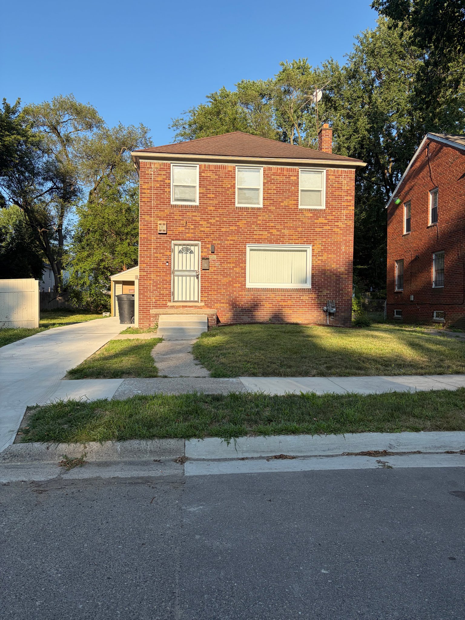 Detroit House: 14828 Heyden