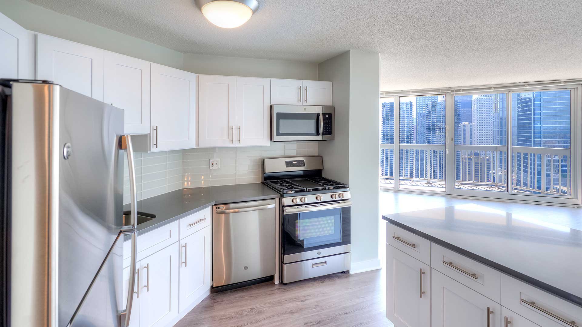 Chicago Condo: 18 W Grand Ave