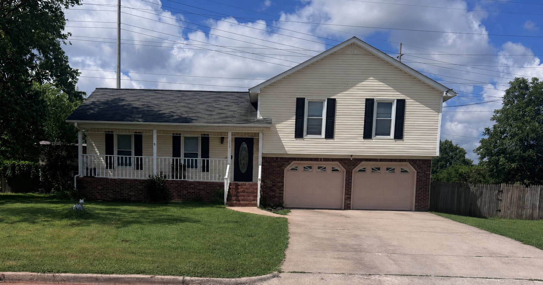 Madison House: 113 Lewis Ln