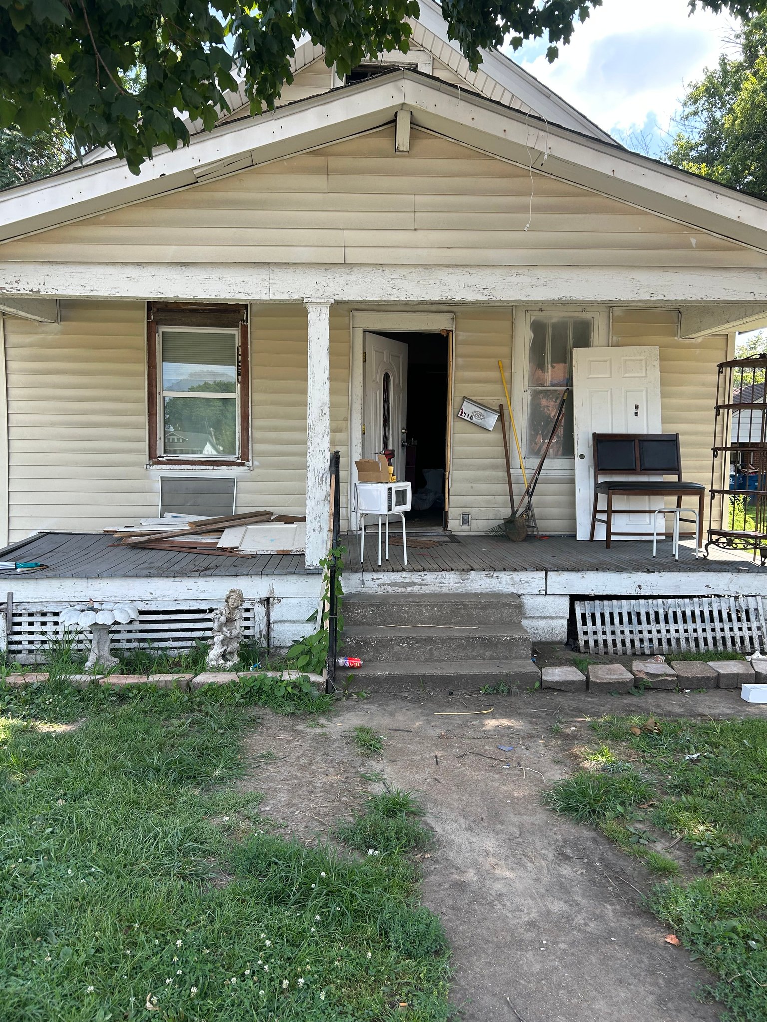 Granite City House: 2410 Sheridan Ave