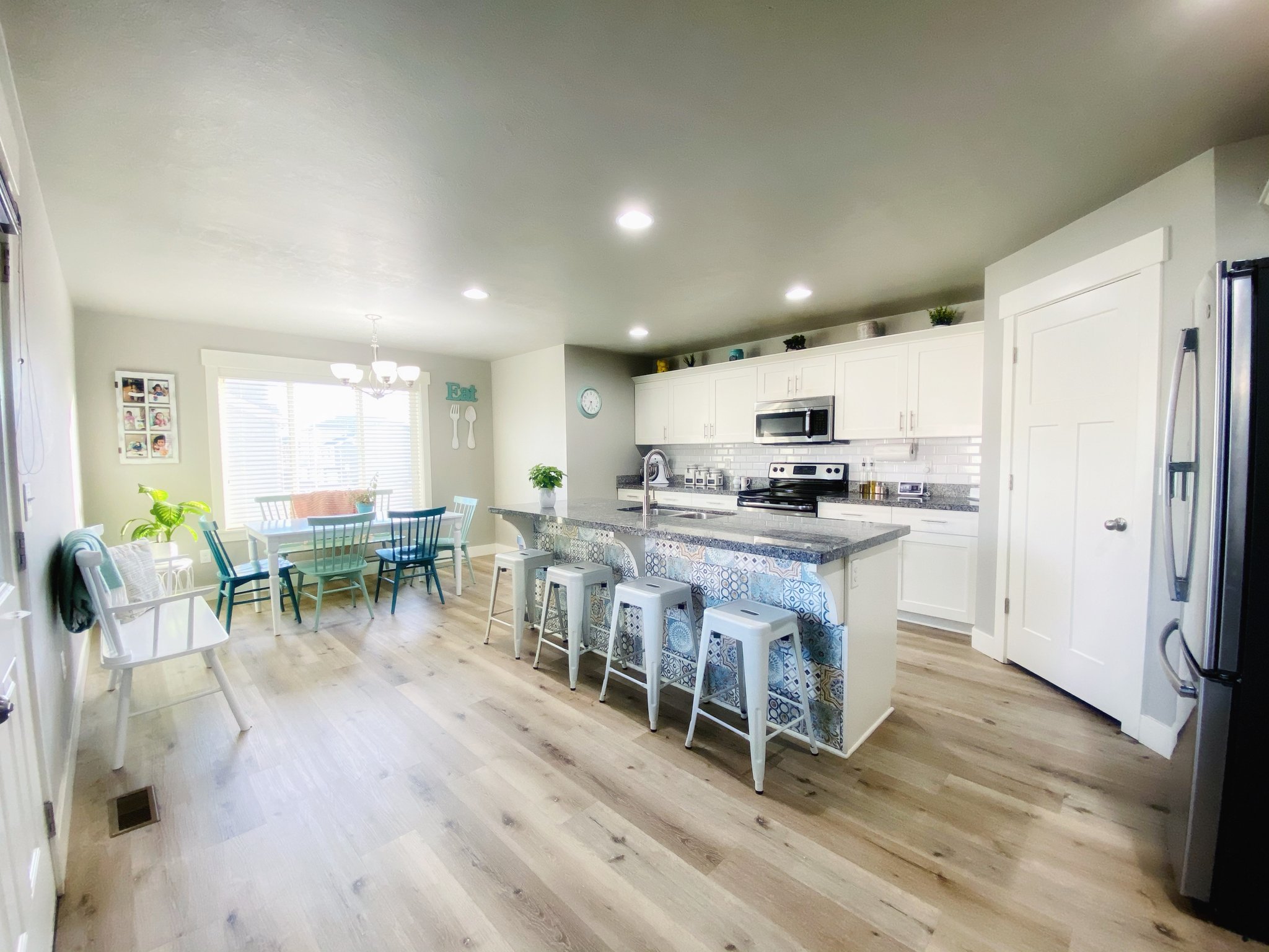 Vineyard Townhome: 697 E 180 N