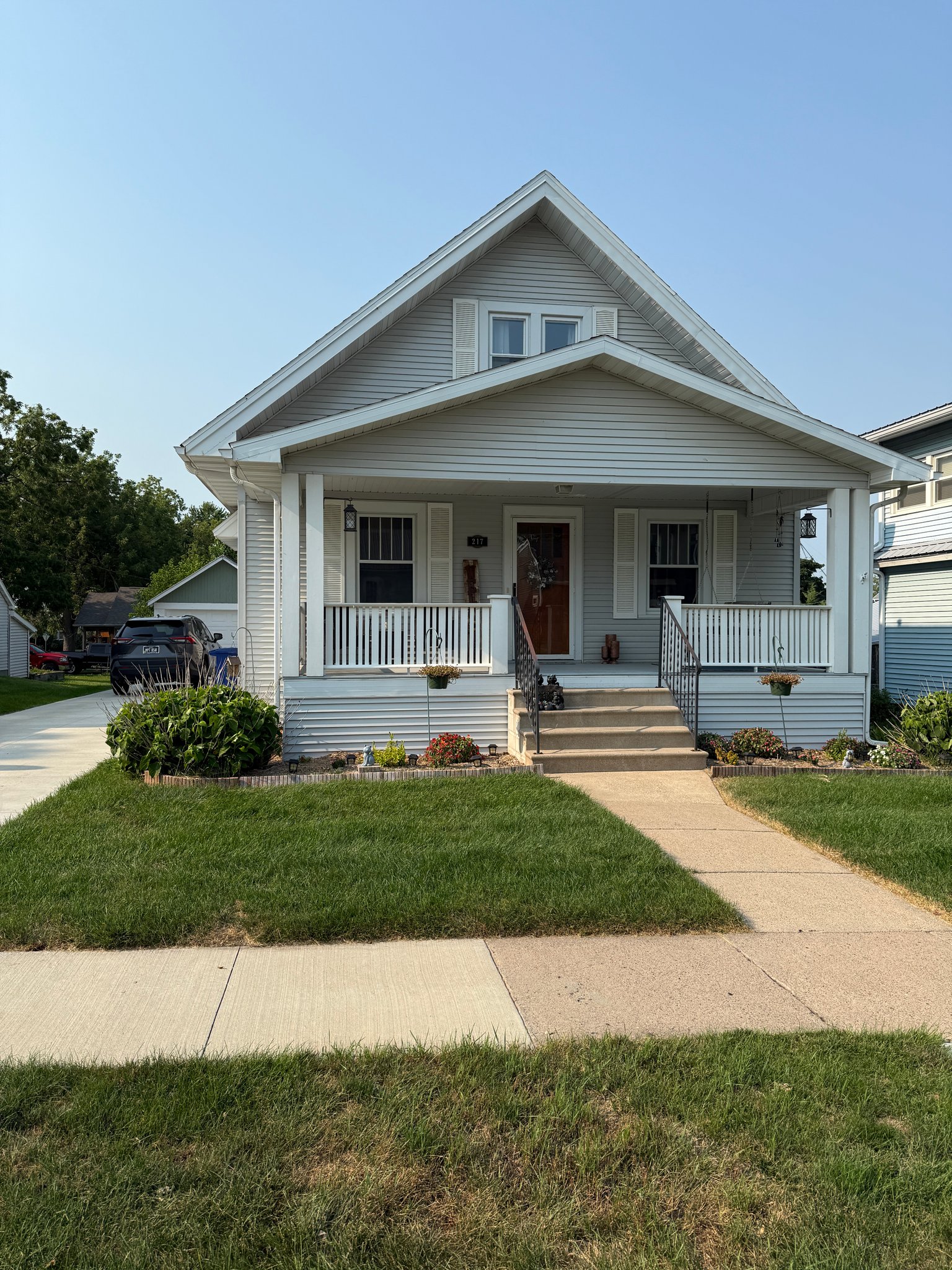 Atkins House: 217 2nd St