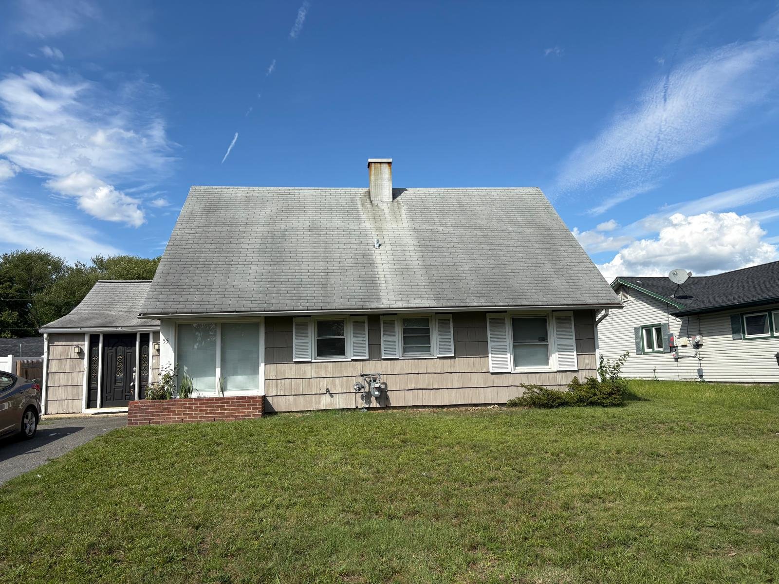 Willingboro House: 55 Bloomfield Ln